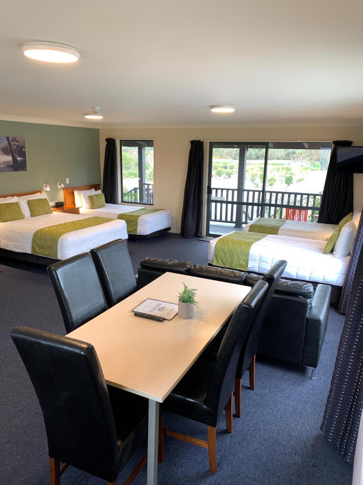 Haast River Motels & Holiday Park Dış mekan fotoğraf