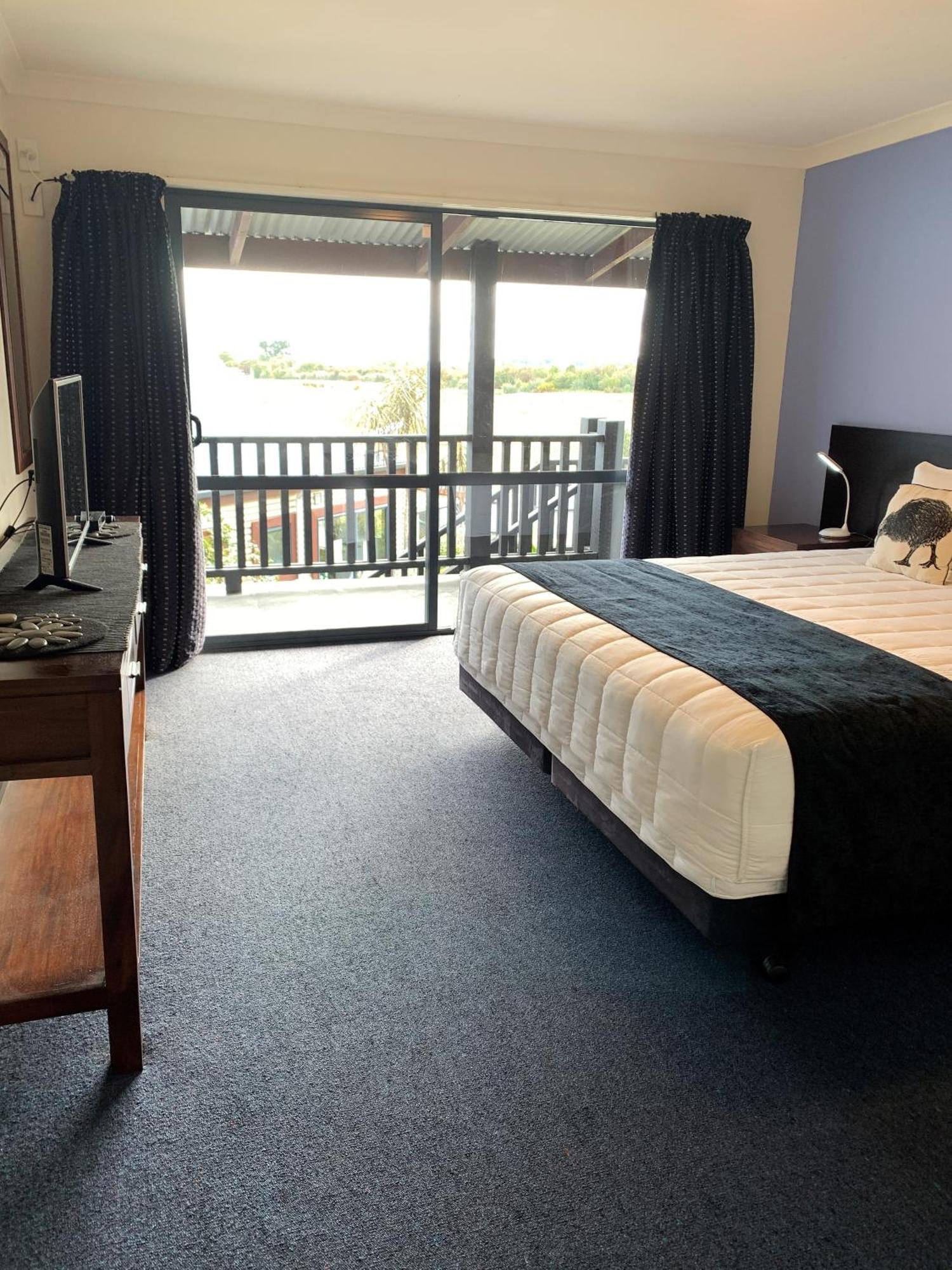 Haast River Motels & Holiday Park Dış mekan fotoğraf