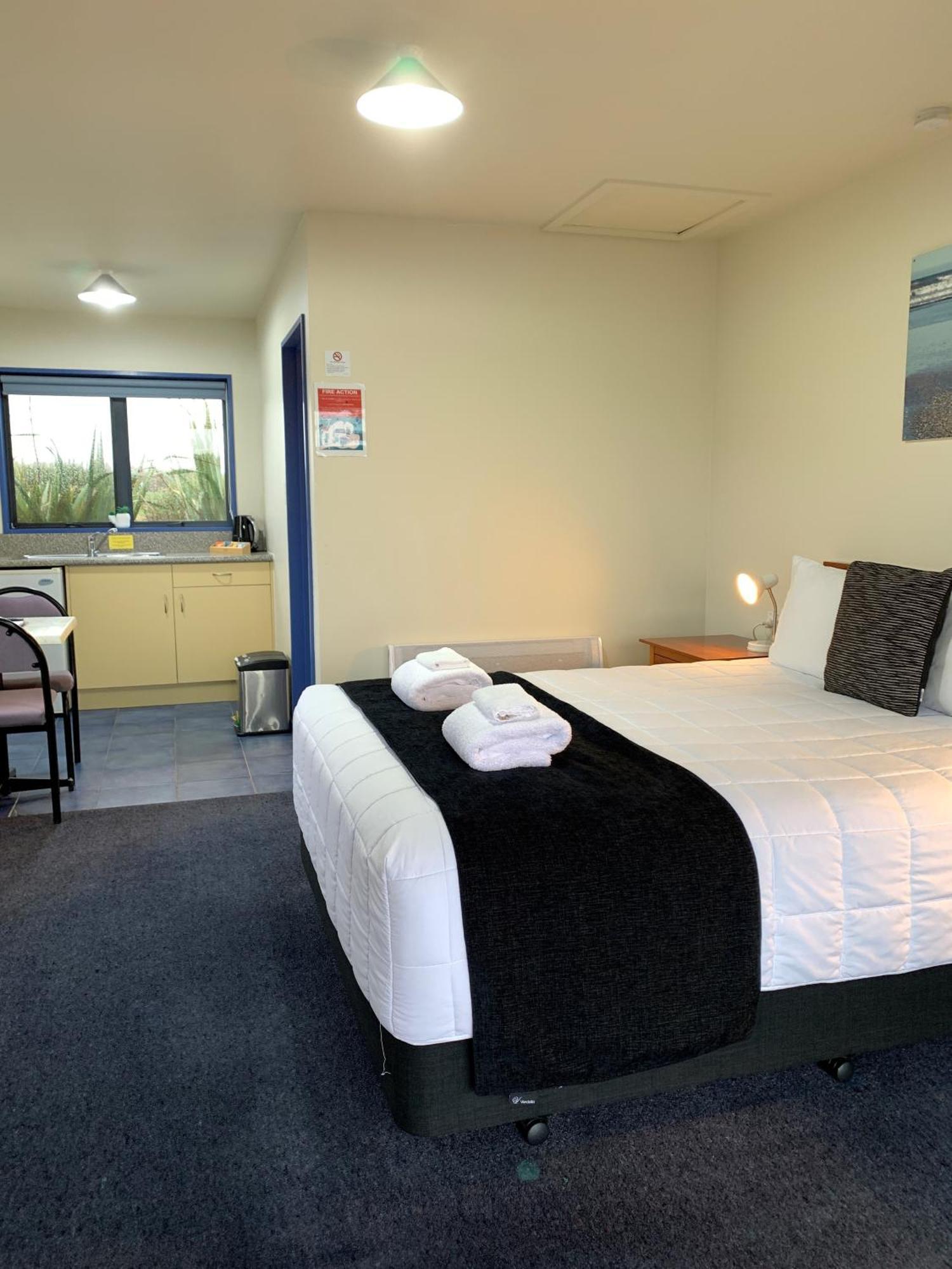 Haast River Motels & Holiday Park Dış mekan fotoğraf
